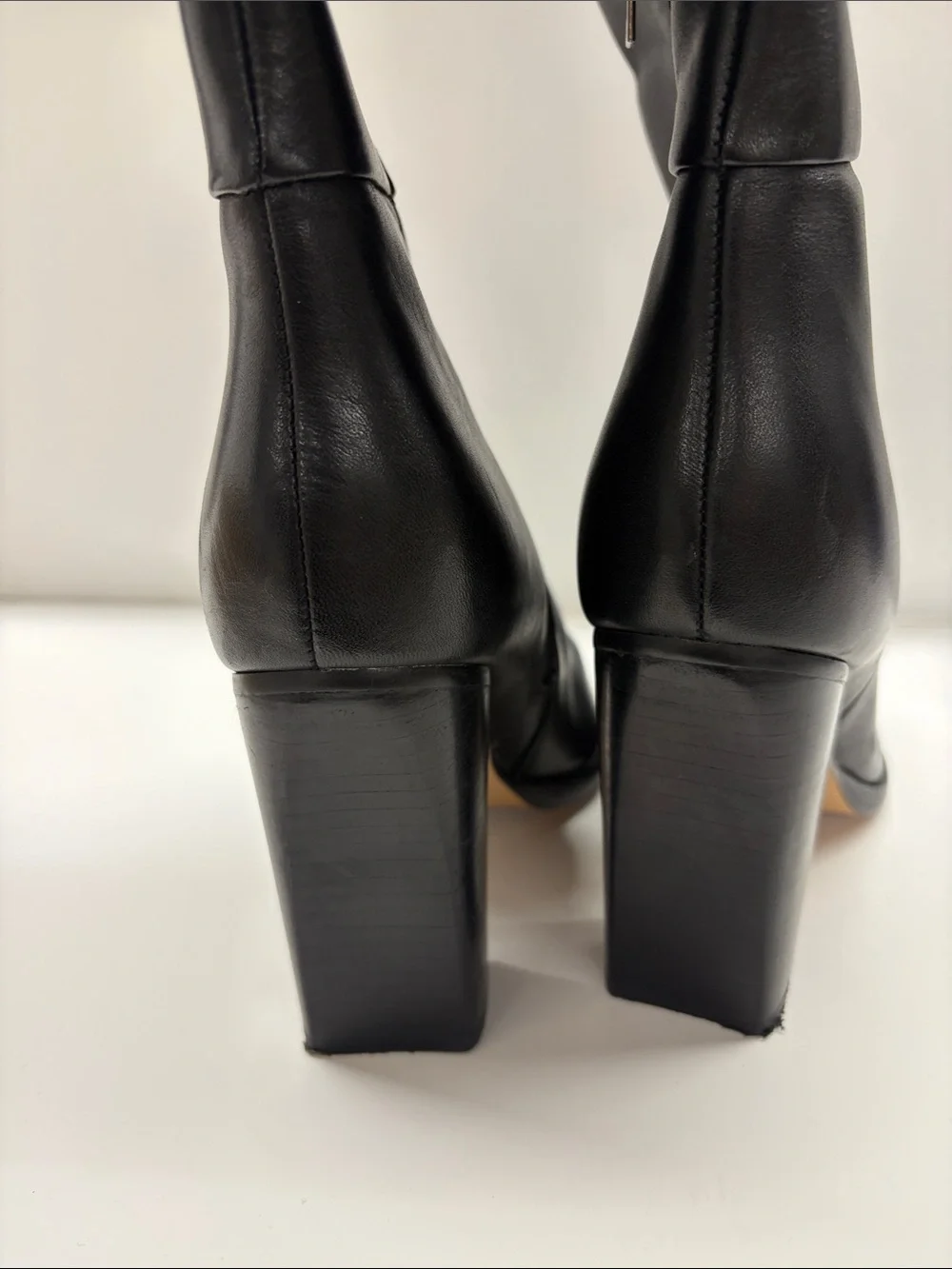 Like New Marc Fisher Black Leather High Heel Knee Boots Women’s Size 7